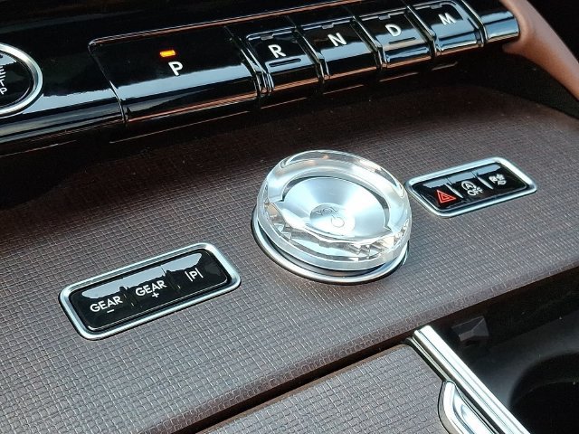 New 2027 Lincoln Navigator Reserve AWD/4WD image 13