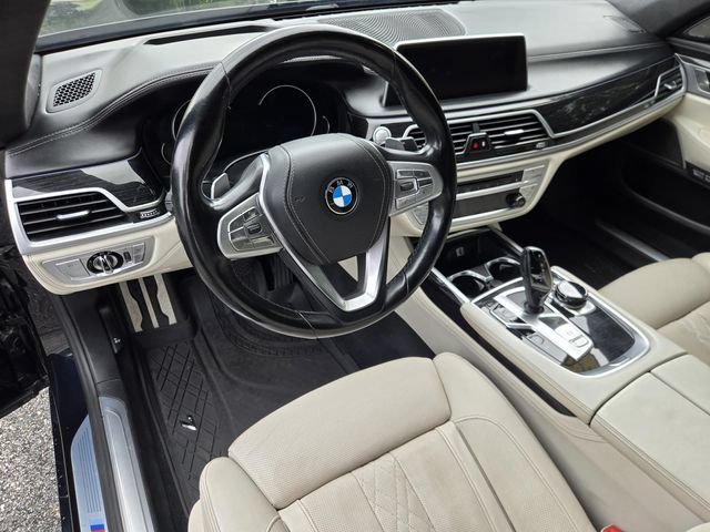 Used 2018 BMW 750i xDrive AWD/4WD image 11