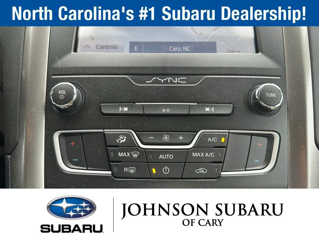 Used 2019 Ford Fusion SE FWD image 11