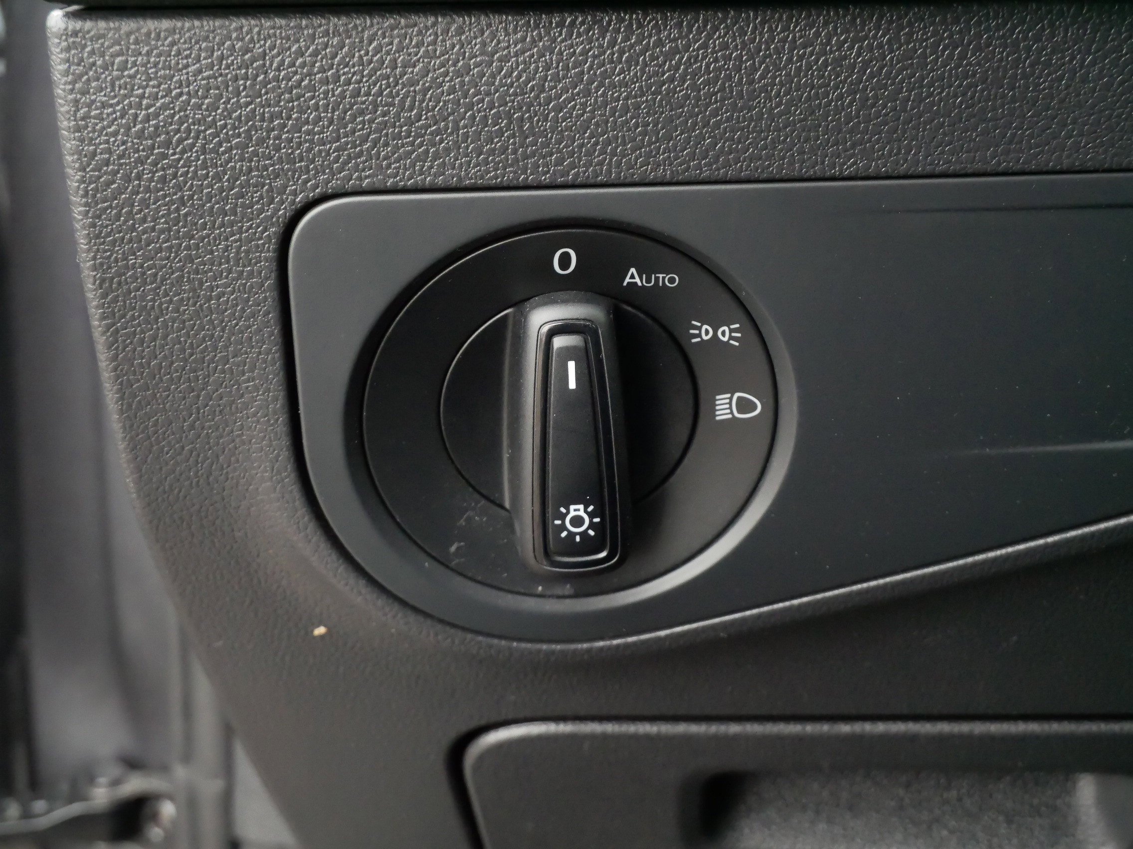 Certified 2022 Volkswagen Tiguan S image 27