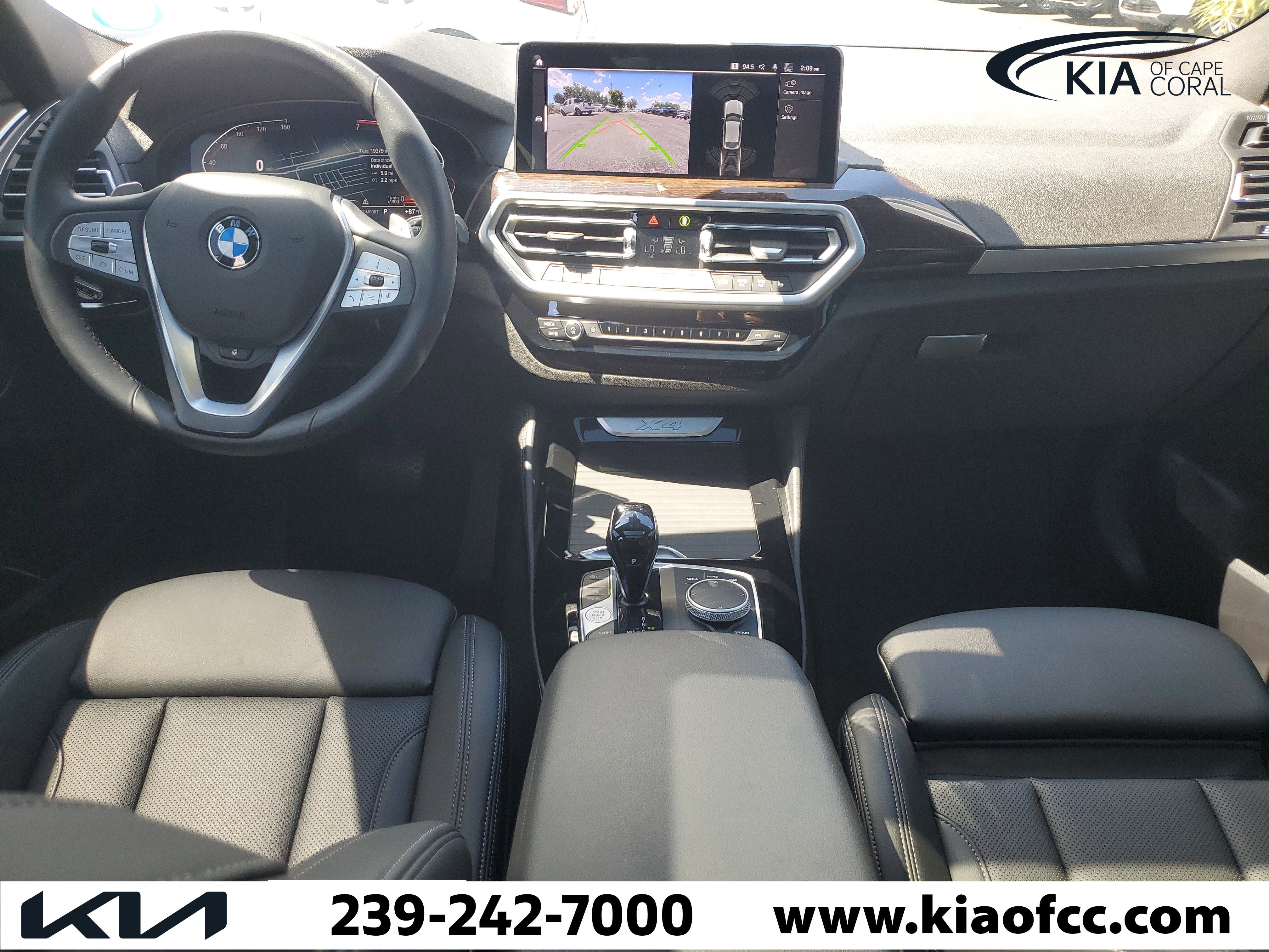 Used 2025 BMW X4 xDrive30i AWD/4WD image 14