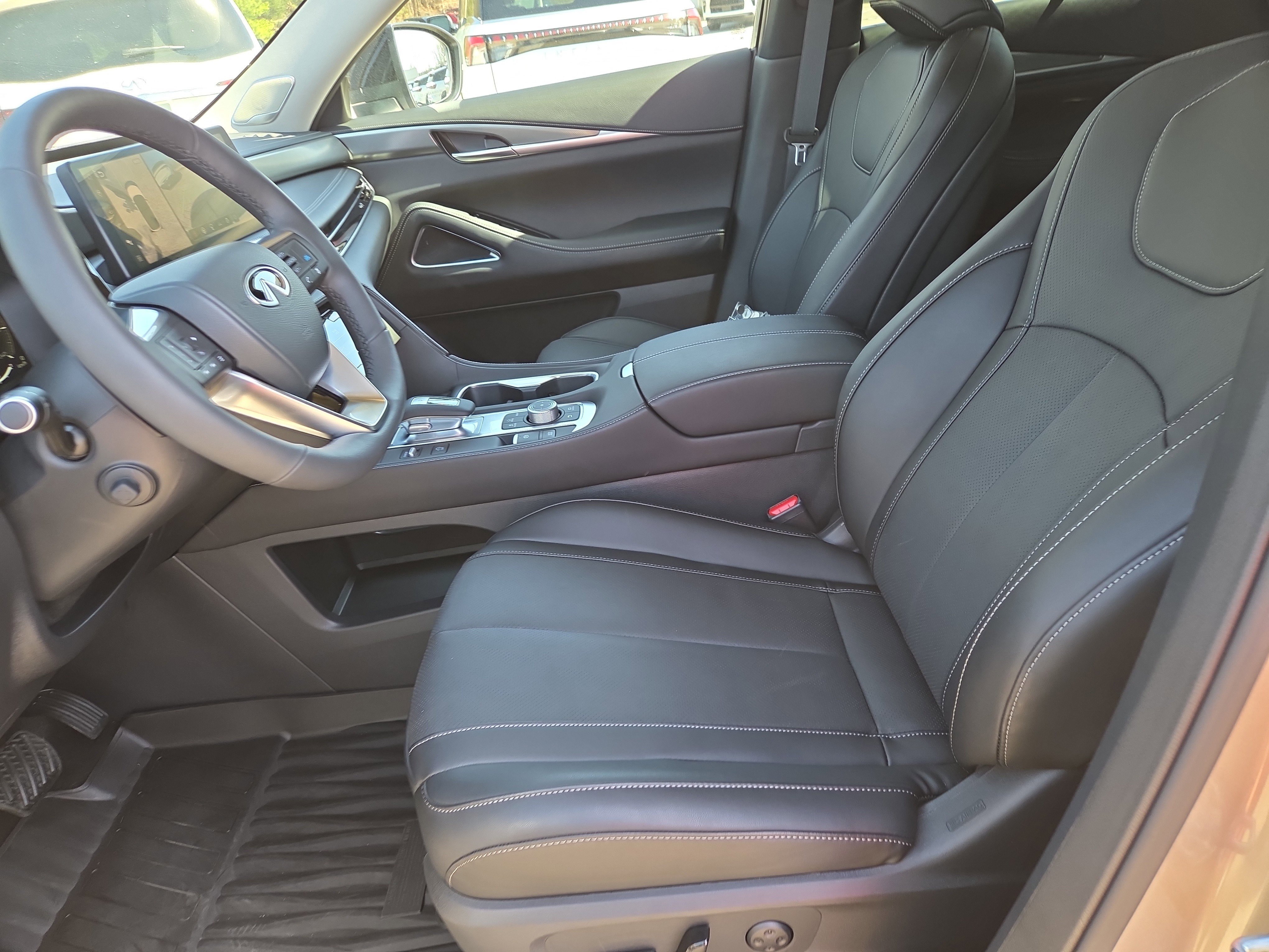 Used 2026 INFINITI QX60 Luxe w/ Cargo Package image 5