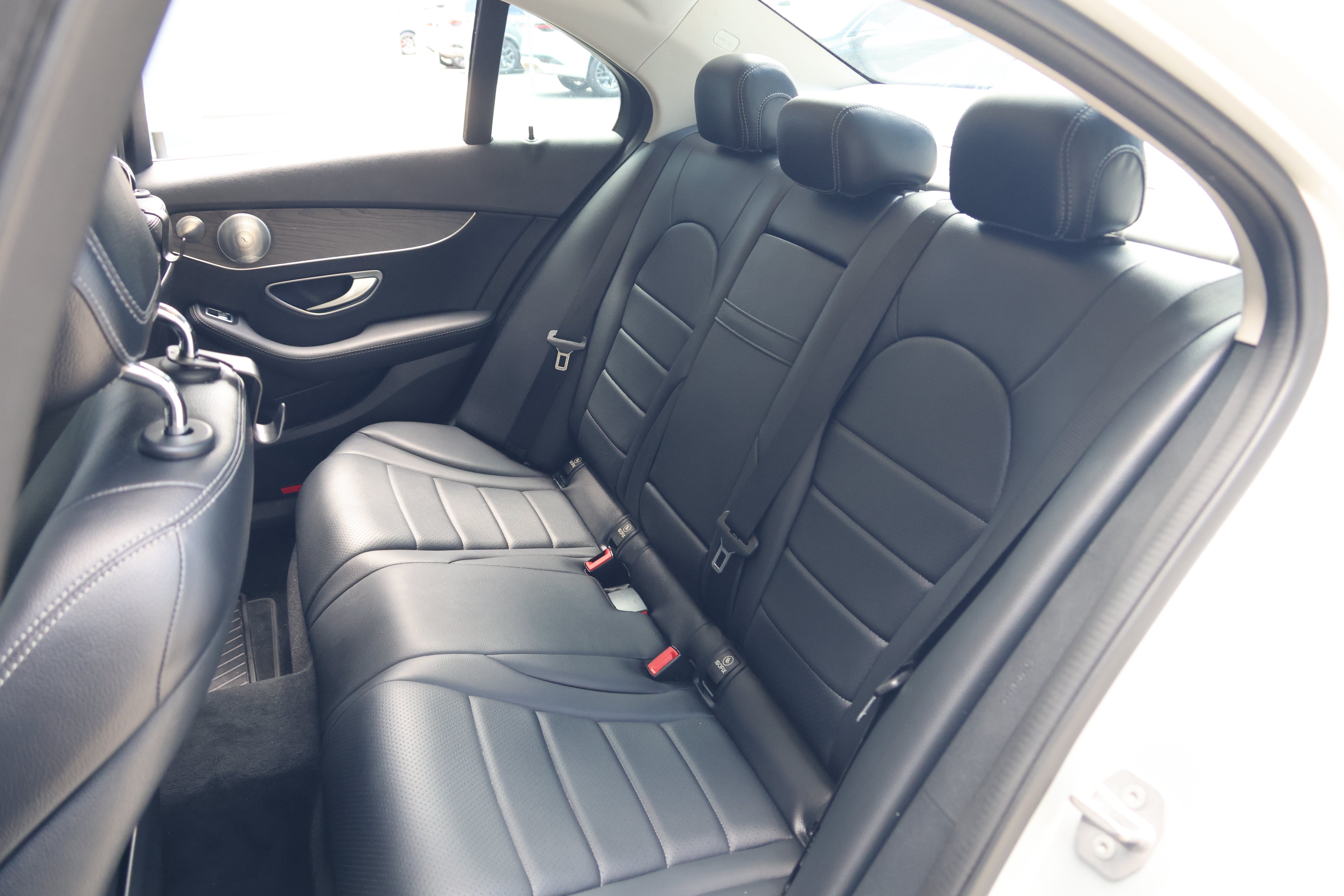 Used 2016 Mercedes-Benz C 300 4MATIC Sedan image 32