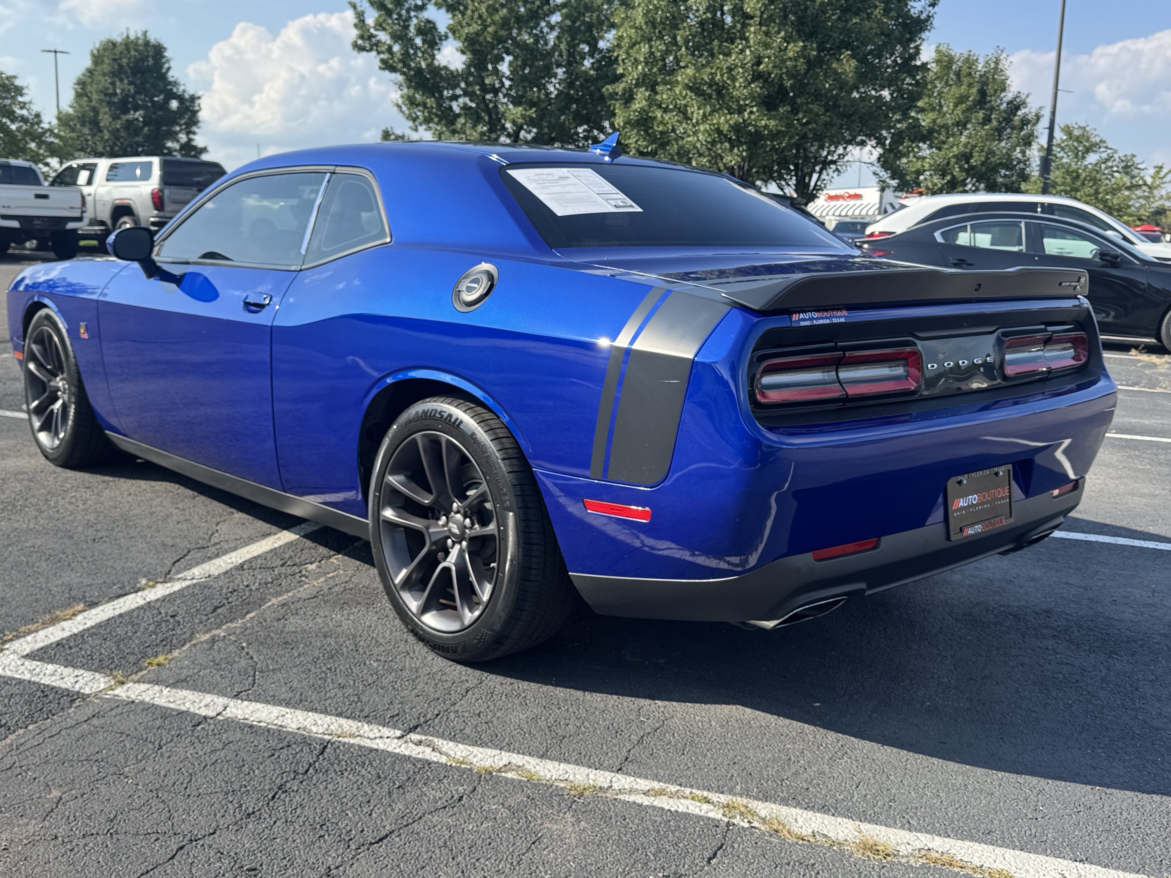 Used 2022 Dodge Challenger R/T Scat Pack w/ Driver Convenience Group RWD image 12