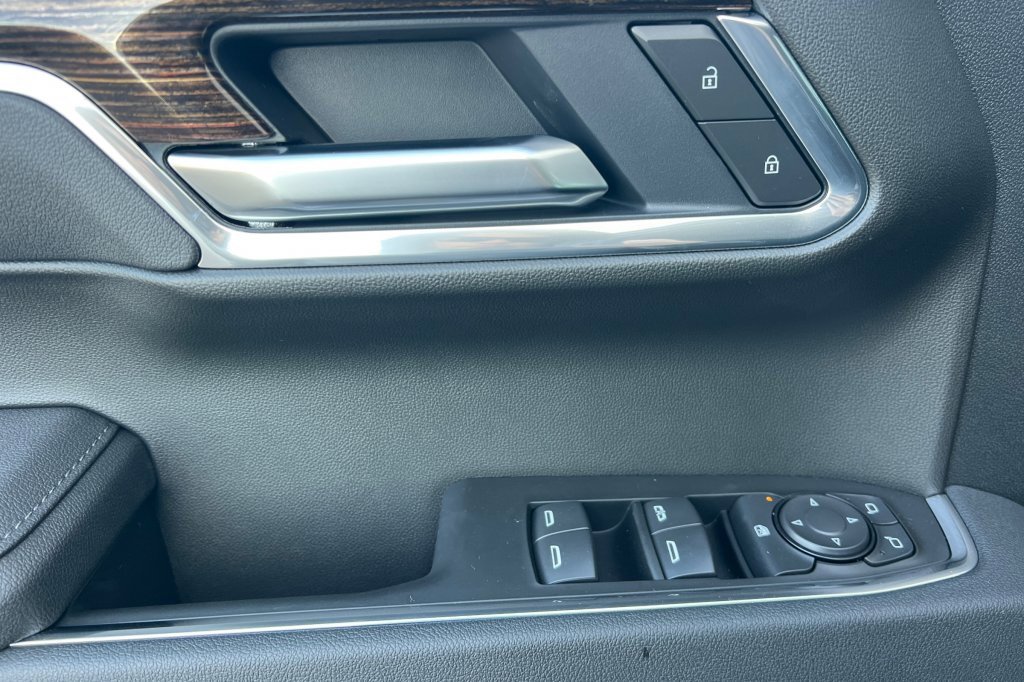 New 2026 GMC Sierra 1500 Elevation image 8