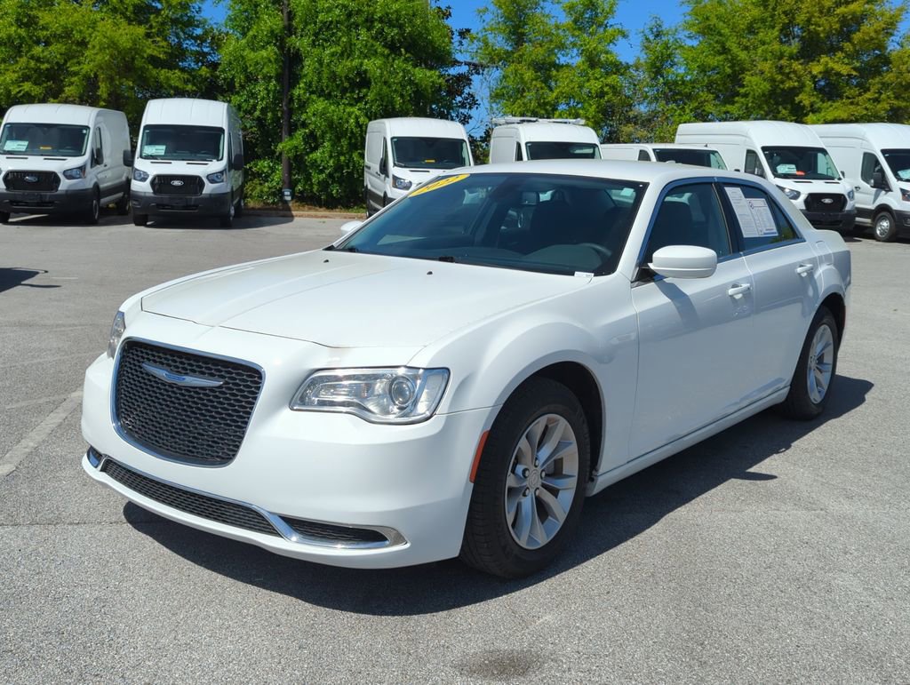 Used 2022 Chrysler 300 Touring image 9