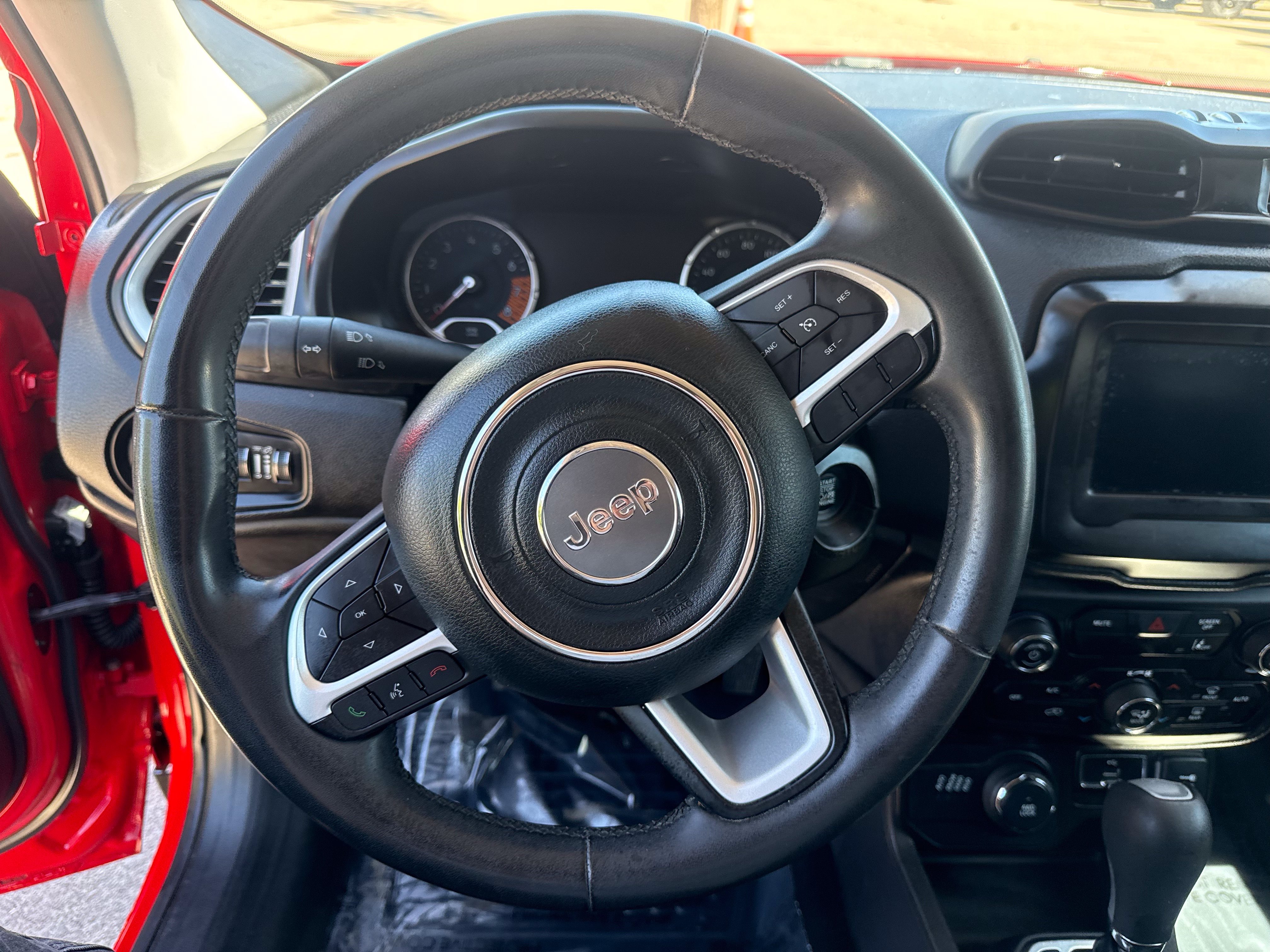 Used 2021 Jeep Renegade Latitude AWD/4WD image 15