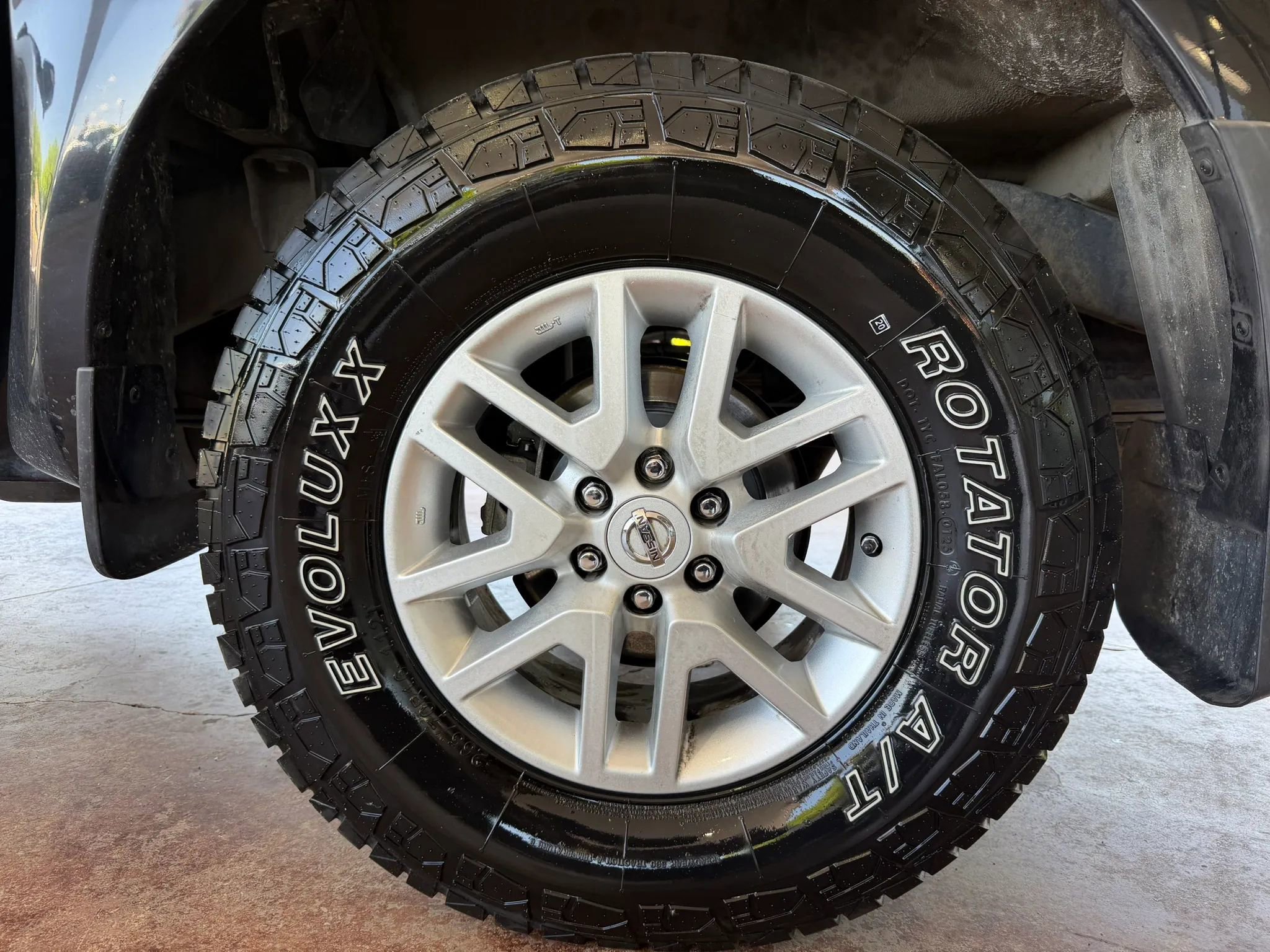 Used 2016 Nissan Frontier SV w/ SV Value Truck Package AWD/4WD image 24