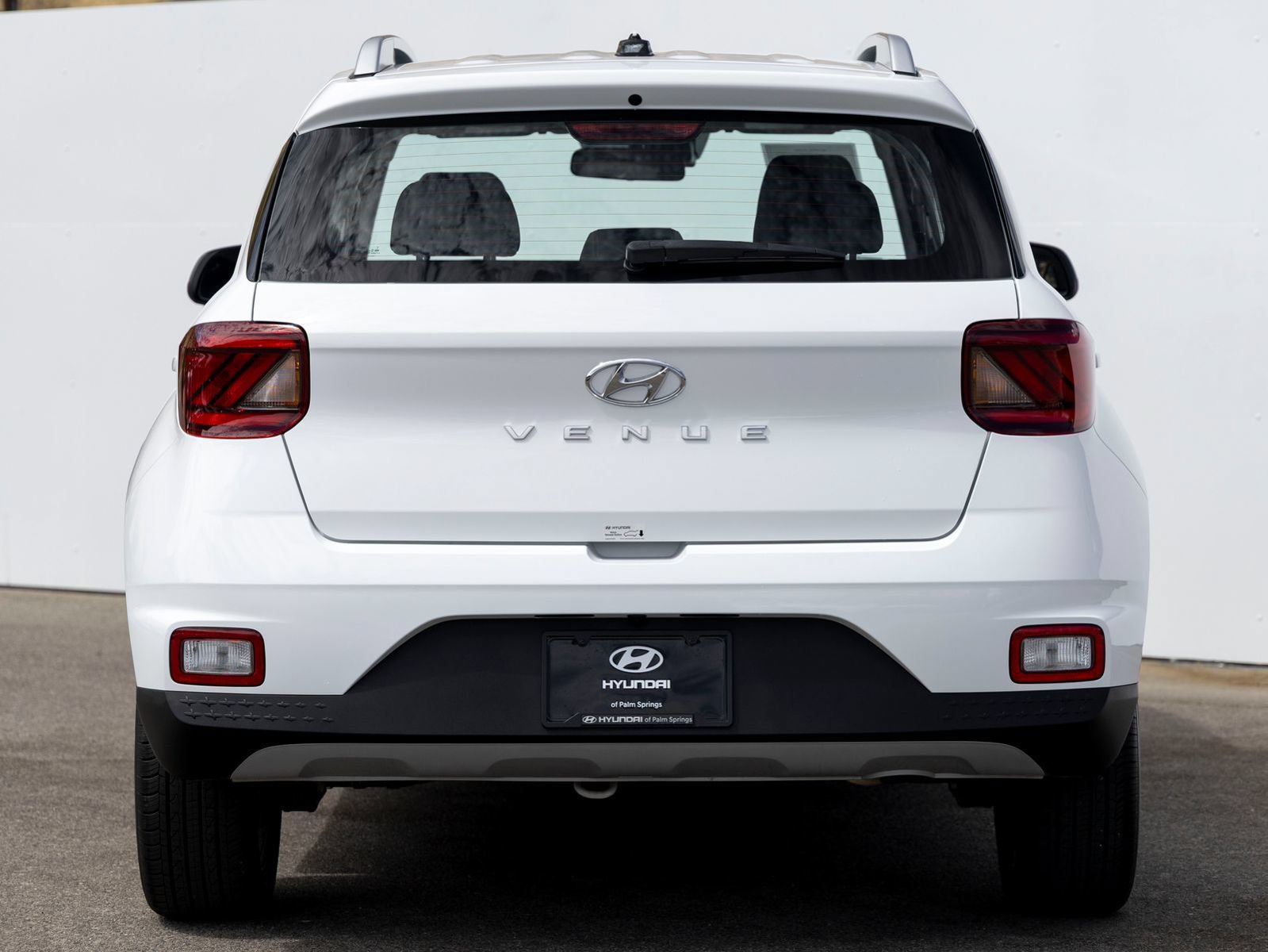 Used 2025 Hyundai Venue SEL FWD image 6