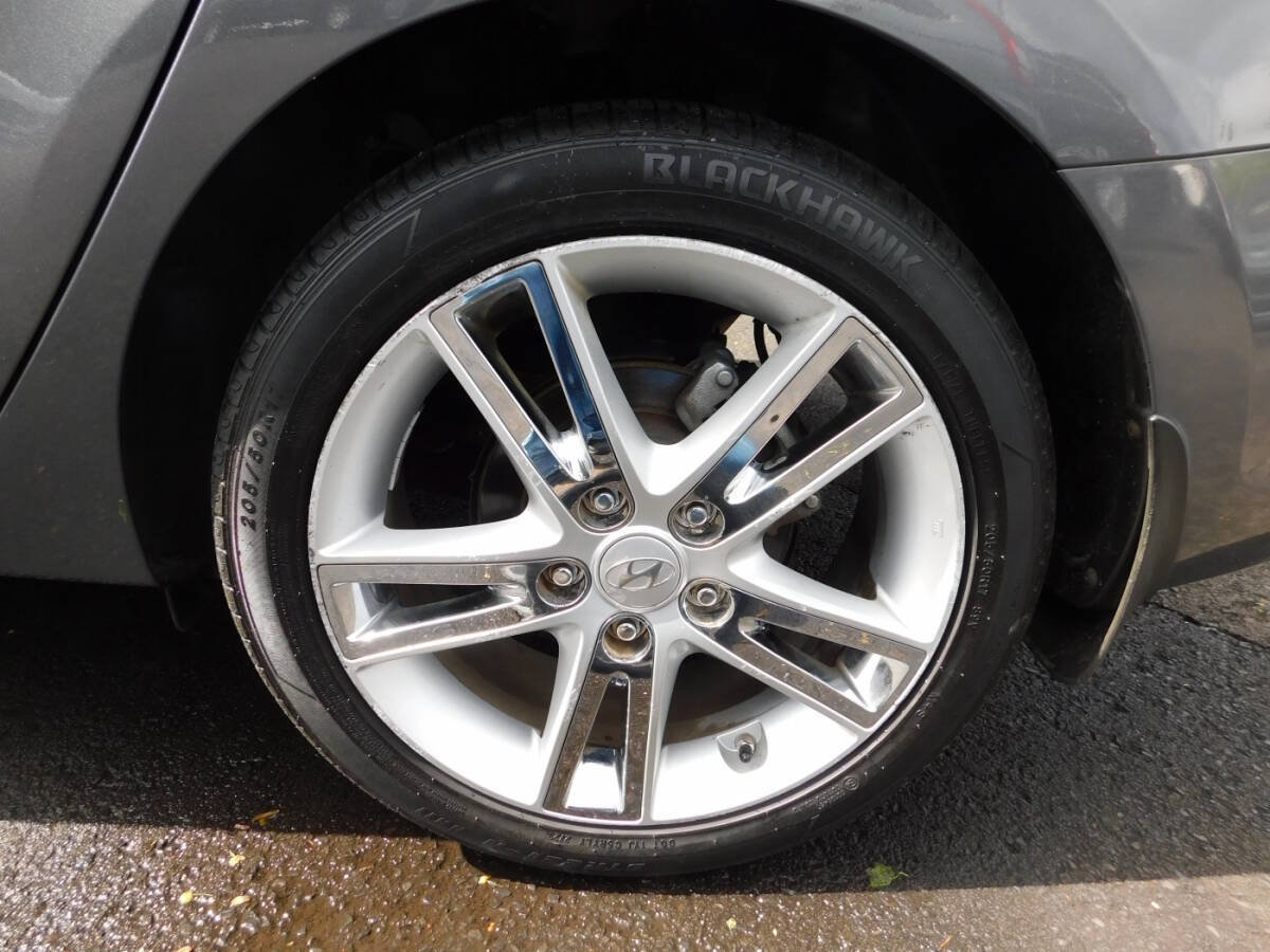 Used 2009 Hyundai Elantra w/ Premium-Sport Pkg 2 FWD image 21