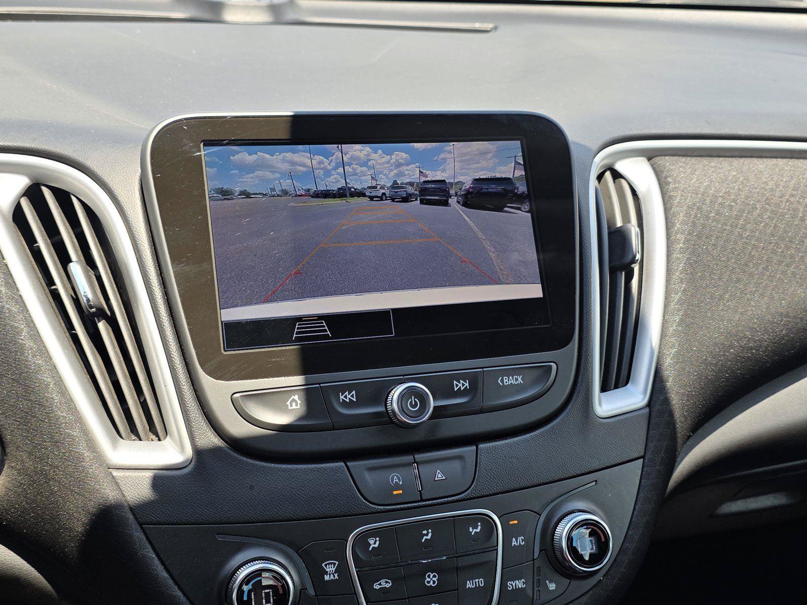 Used 2024 Chevrolet Malibu LT FWD image 16