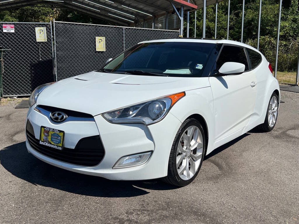 Used 2013 Hyundai Veloster w/ Style Pkg FWD image 2