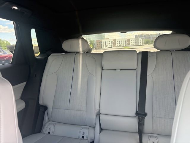 Used 2024 Cadillac Lyriq Luxury w/ LPO, Floor Liner Package AWD/4WD image 4