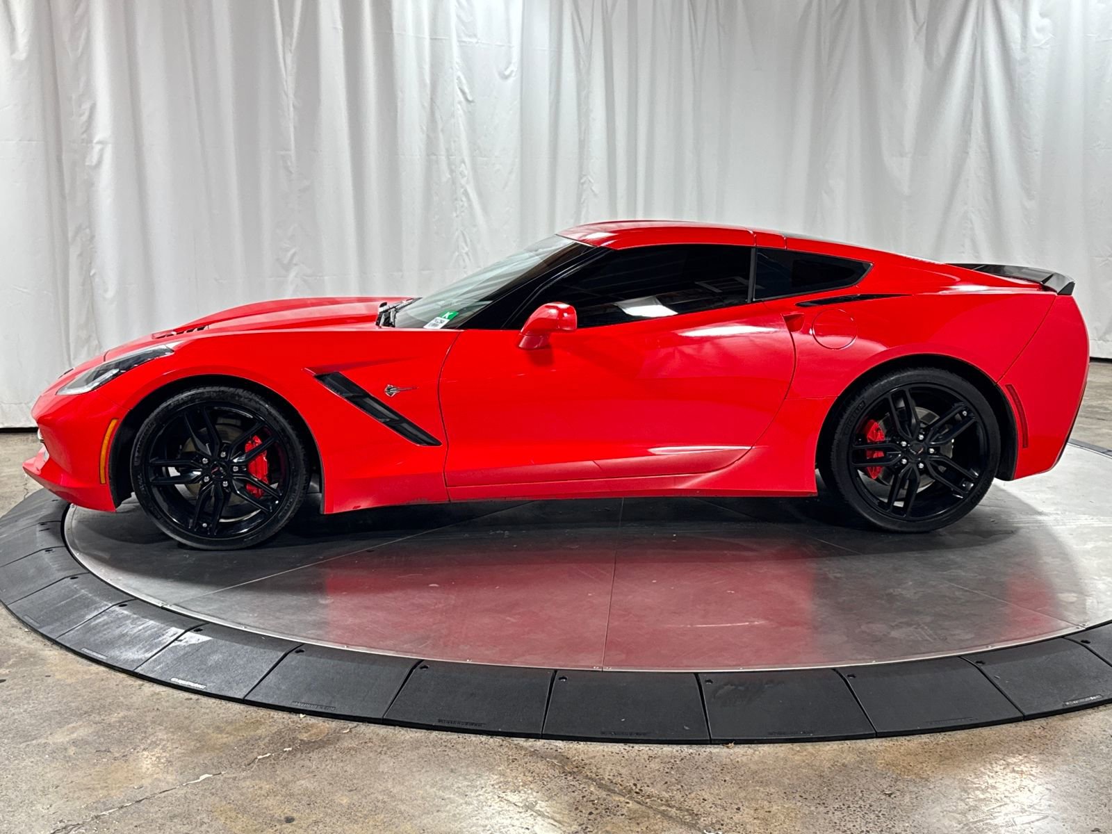 Used 2019 Chevrolet Corvette Stingray Coupe w/ Battery Protection Package RWD image 6