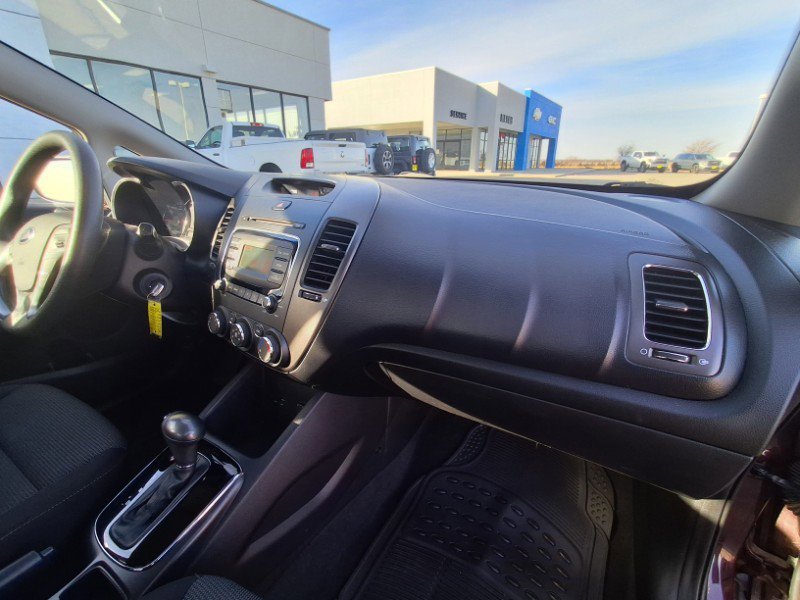 Used 2017 Kia Forte LX image 13