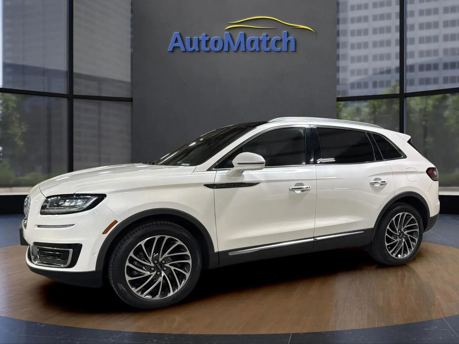 Used 2019 Lincoln Nautilus Reserve image 5