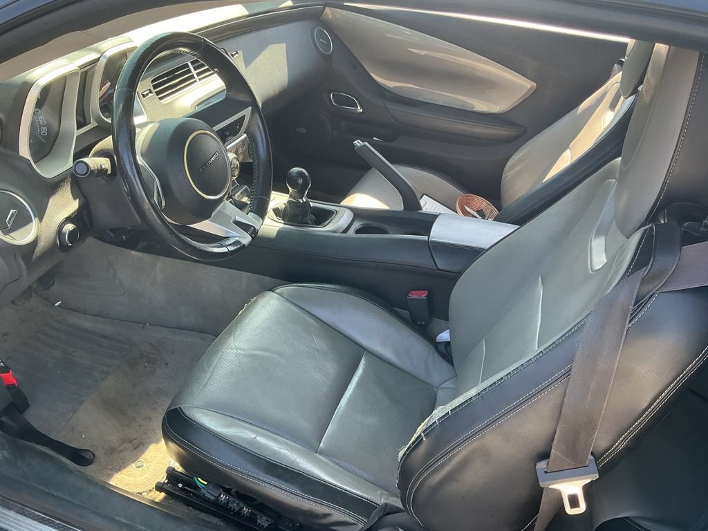 Used 2010 Chevrolet Camaro SS w/ RS Package RWD image 5