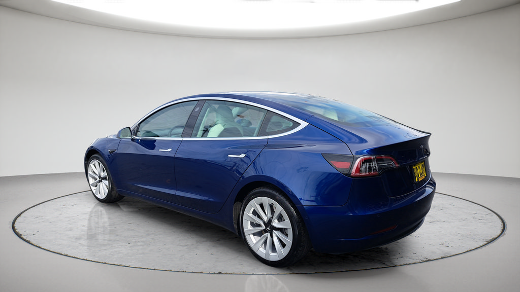 Used 2020 Tesla Model 3 Long Range AWD/4WD image 3