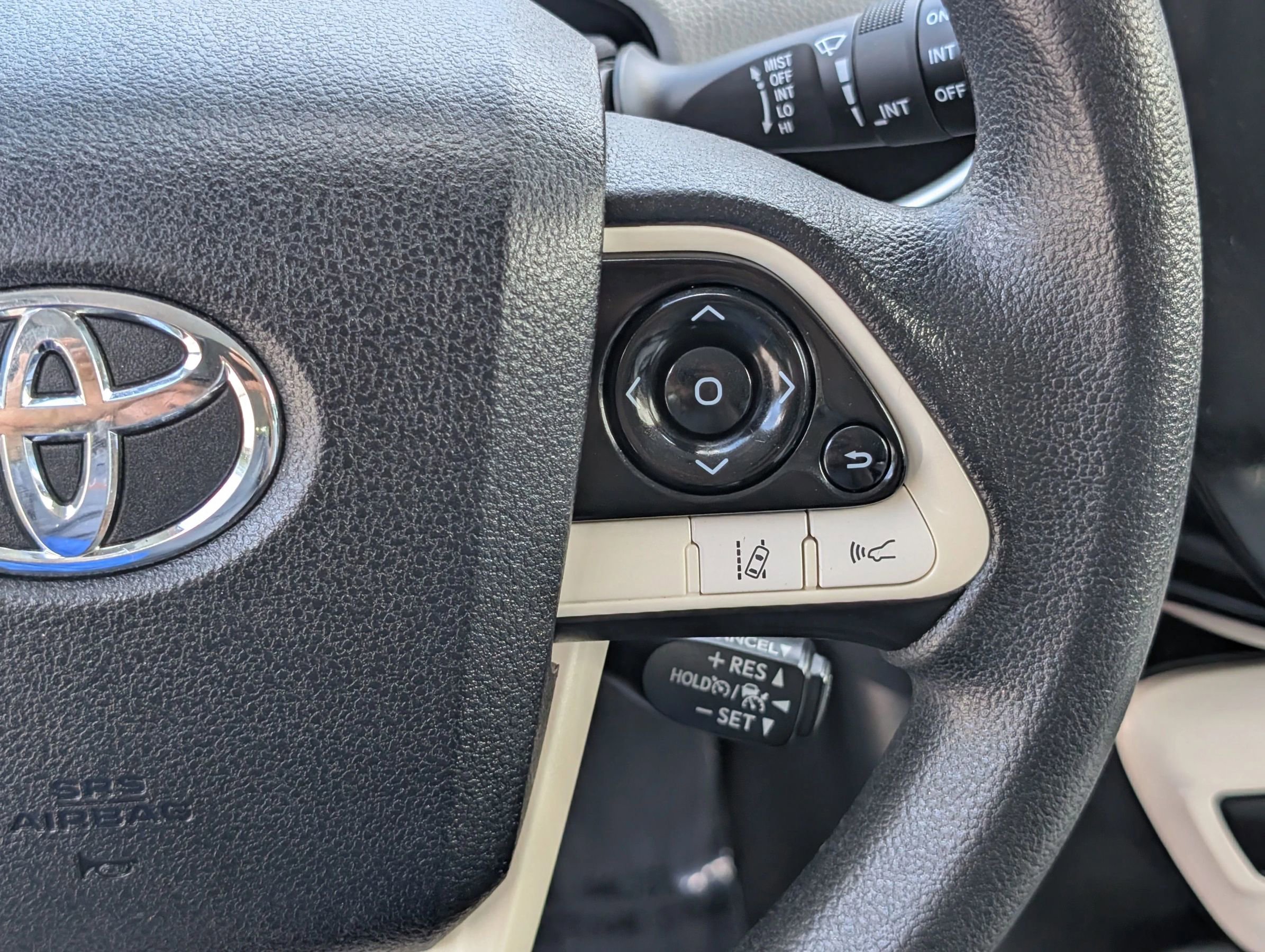 Used 2017 Toyota Prius Two FWD image 22