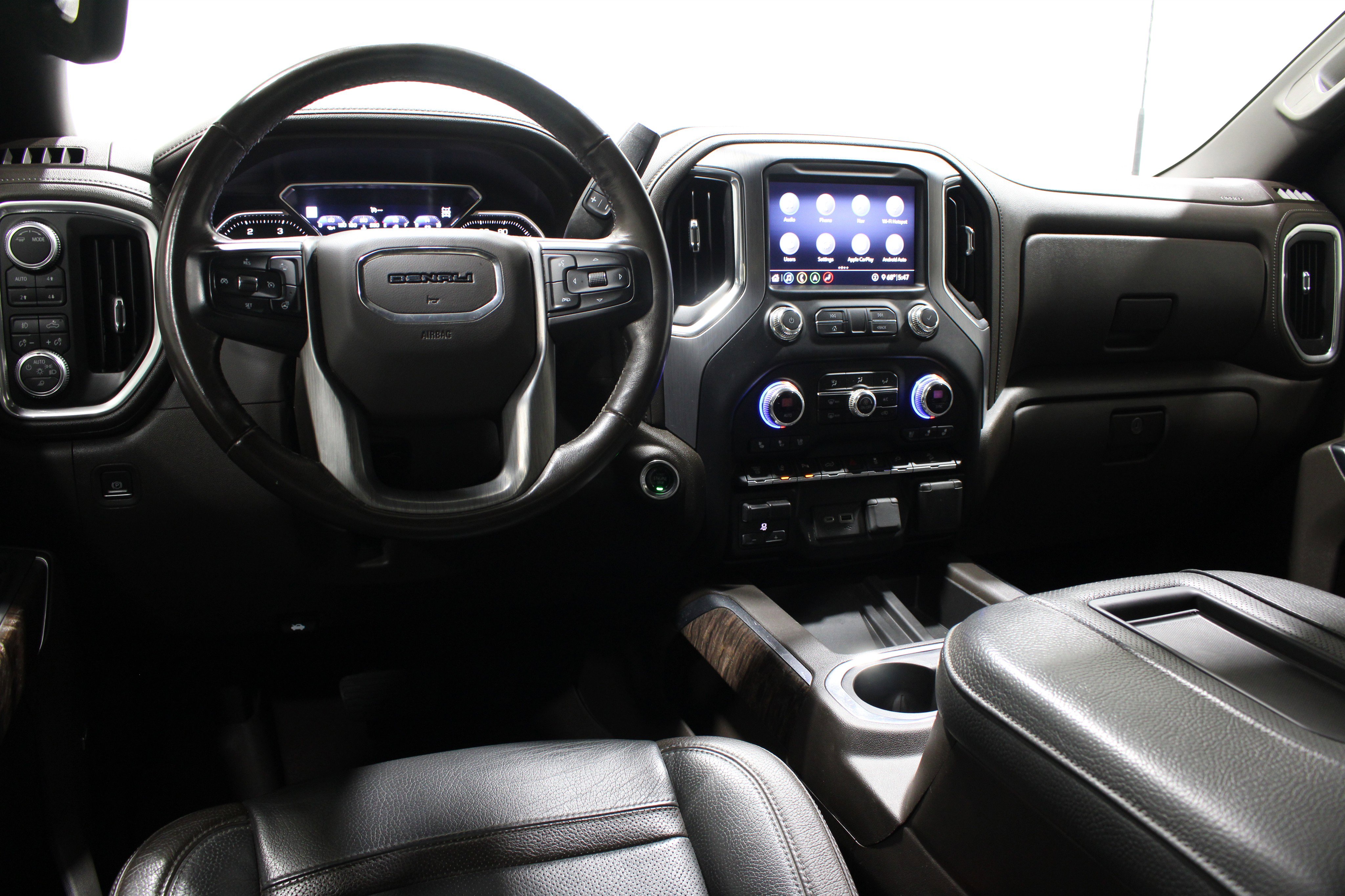 Used 2020 GMC Sierra 2500 Denali AWD/4WD image 2