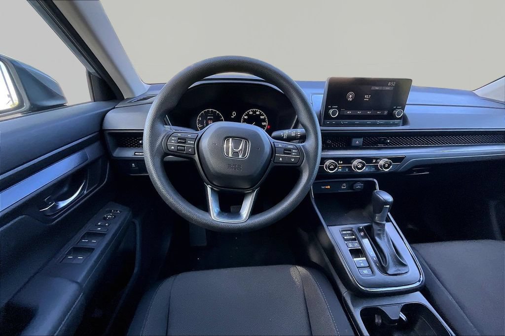 Used 2025 Honda CR-V LX image 9