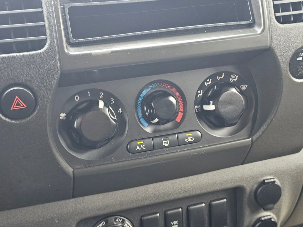 Used 2006 Nissan Xterra S AWD/4WD image 23