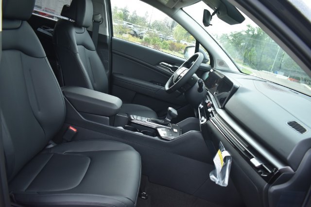 New 2026 Kia Sportage EX AWD/4WD image 13