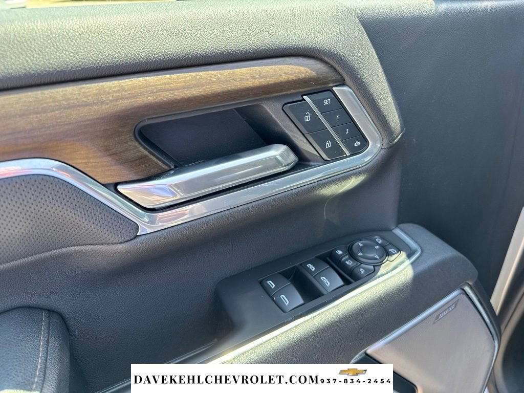 Used 2025 Chevrolet Silverado 3500 High Country w/ High Country Premium Package AWD/4WD image 9