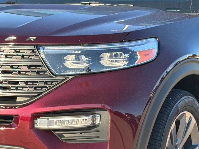 Used 2022 Ford Explorer XLT w/ Equipment Group 202A image 4