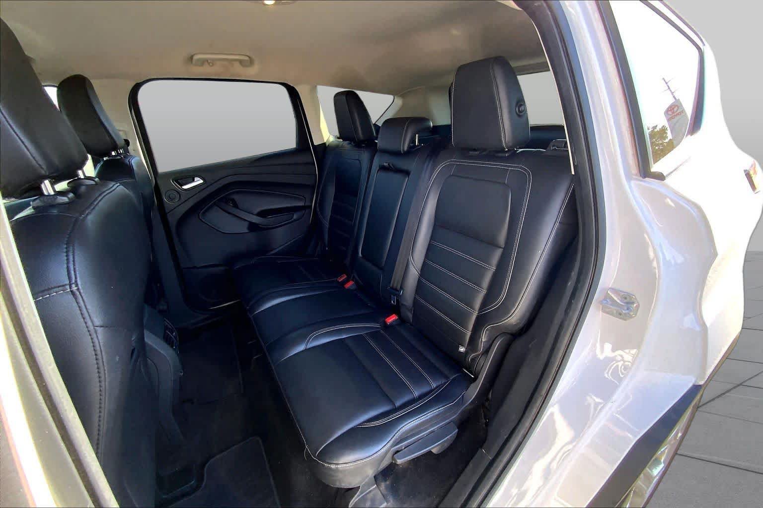 Used 2019 Ford Escape Titanium FWD image 21