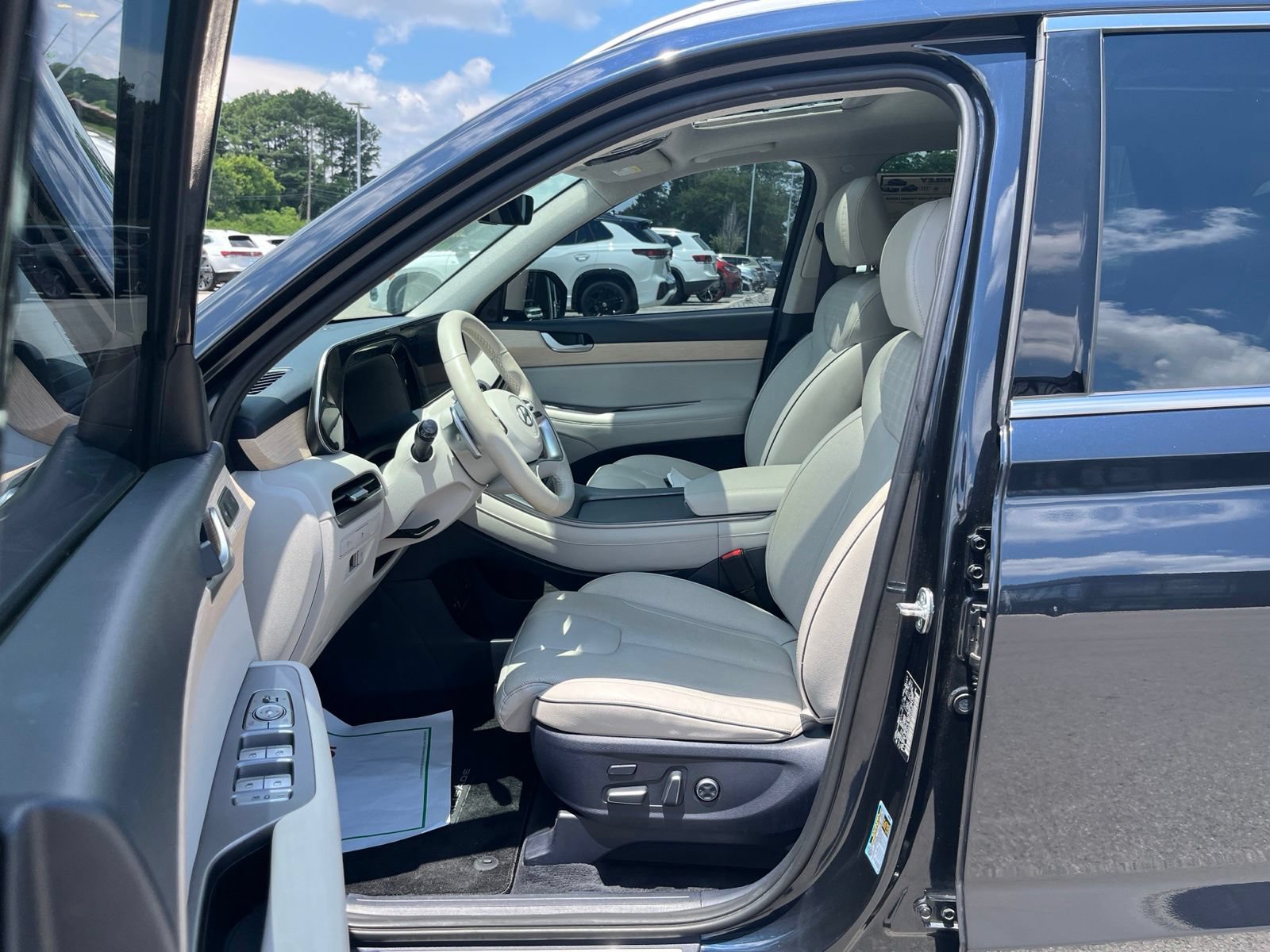 Used 2024 Hyundai Palisade Limited FWD image 30