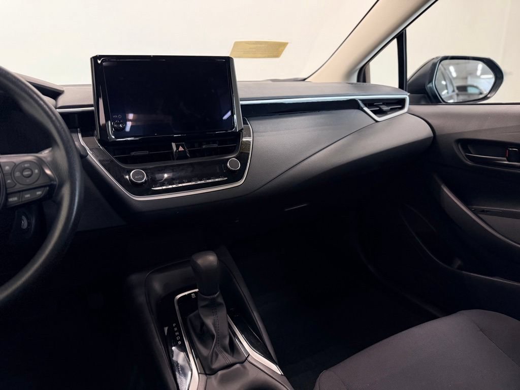 Used 2026 Toyota Corolla LE FWD image 15
