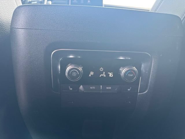 Used 2025 GMC Yukon Denali AWD/4WD image 37