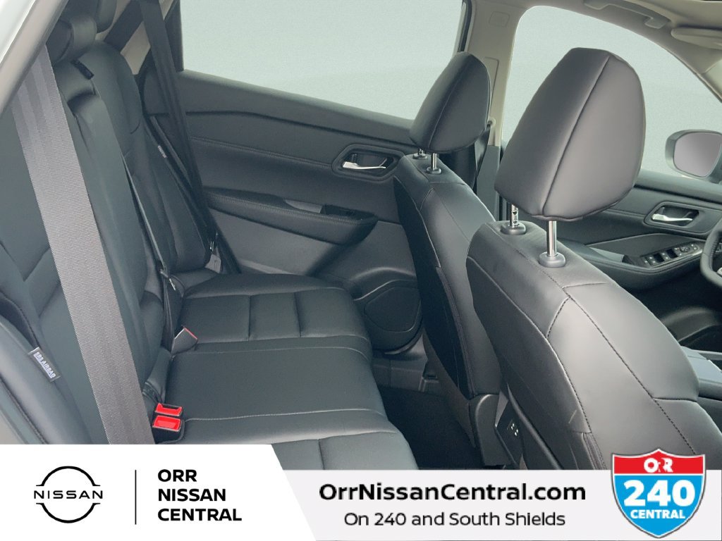 New 2027 Nissan Rogue Dark Armor FWD image 12