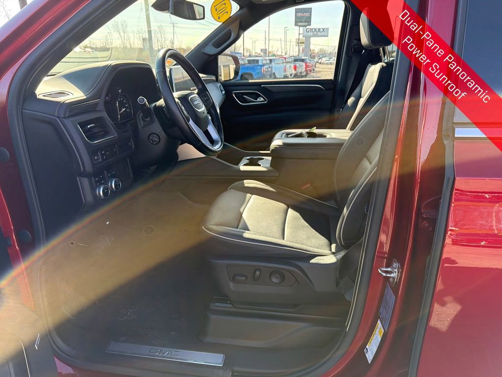 Used 2021 GMC Yukon SLT w/ SLT Premium Package image 11