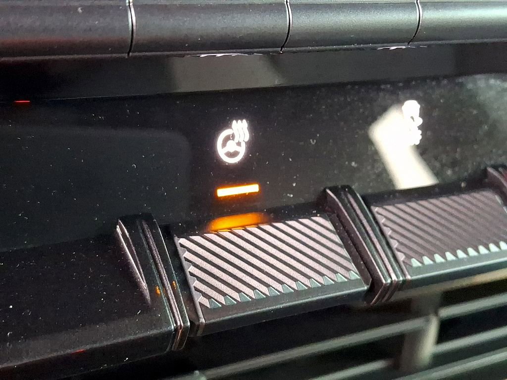 Used 2024 GMC Hummer EV 3X w/ LPO, Illumination Package image 26