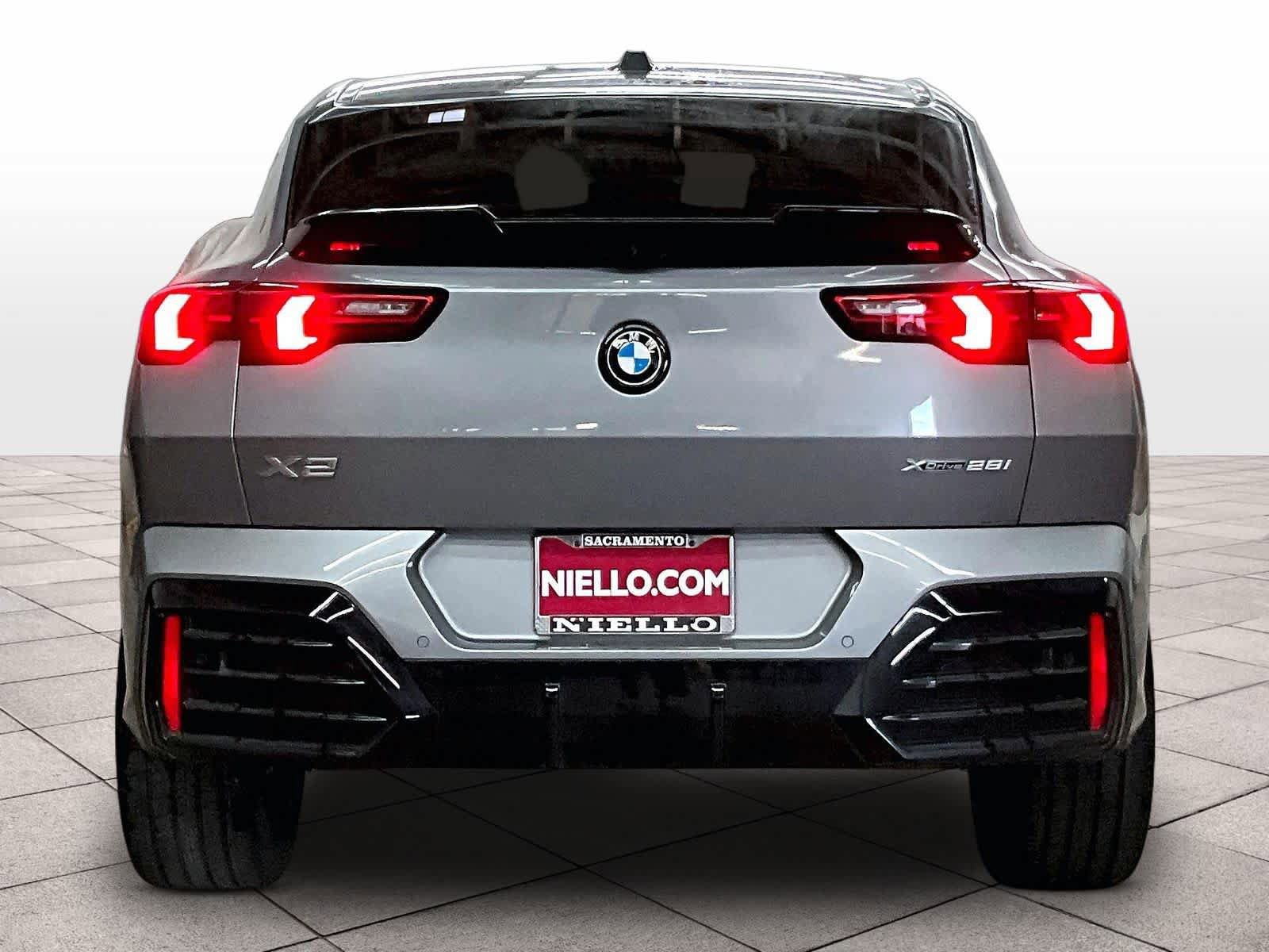 Certified 2025 BMW X2 xDrive28i w/ Premium Package image 6