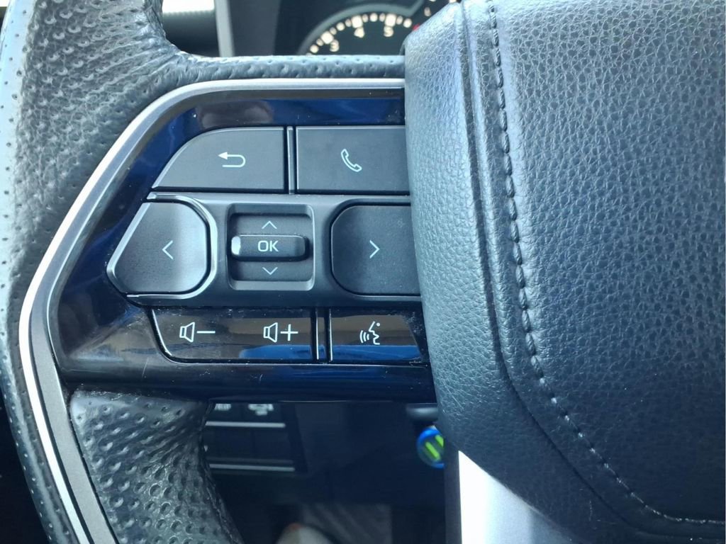Used 2023 Toyota Tundra Limited w/ Power Package image 28