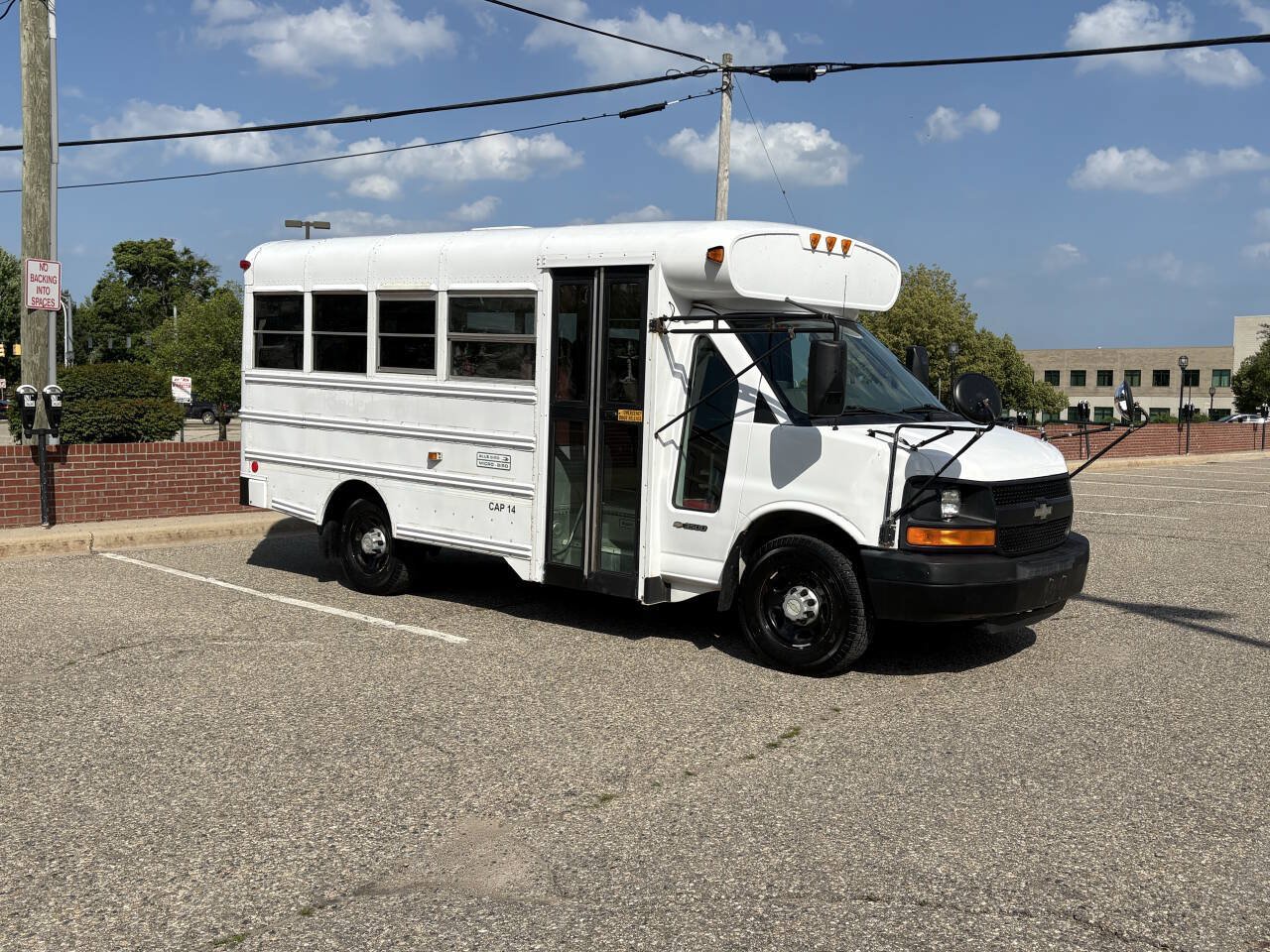 Used 2006 Chevrolet Express 3500 w/ School Bus Package RWD image 1