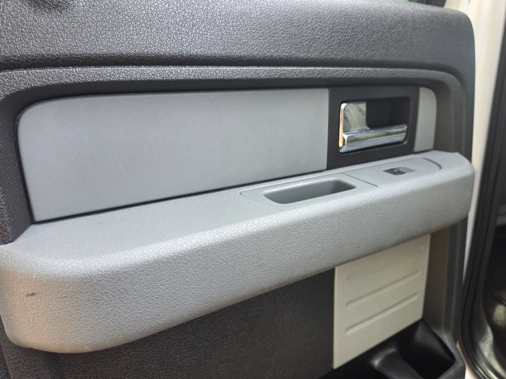 Used 2014 Ford F150 XLT w/ XLT Convenience Package RWD image 15