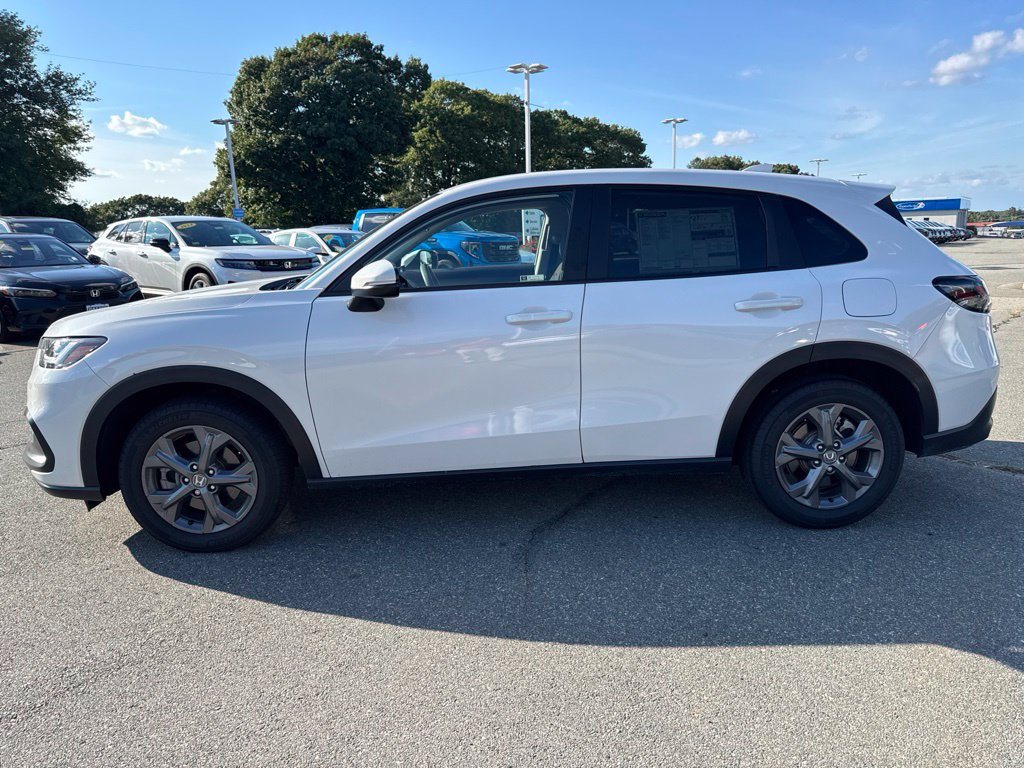 Used 2026 Honda HR-V LX image 2