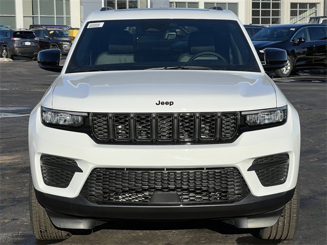 New 2025 Jeep Grand Cherokee Altitude image 42
