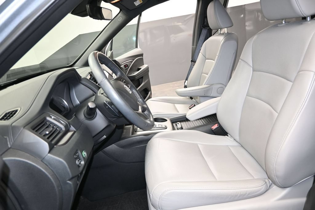 Used 2023 Honda Passport EX-L image 15