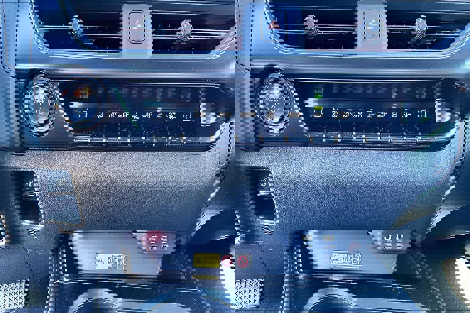 New 2026 Lexus UX 300h FWD image 13