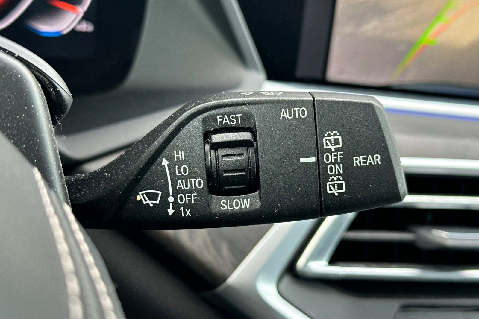 Used 2022 BMW X5 xDrive40i w/ Parking Assistance Package image 40