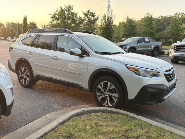 Used 2021 Subaru Outback Limited AWD/4WD image 3