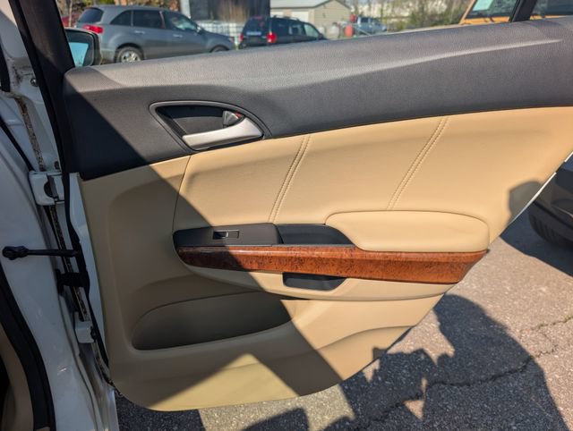 Used 2011 Honda Accord EX-L image 20