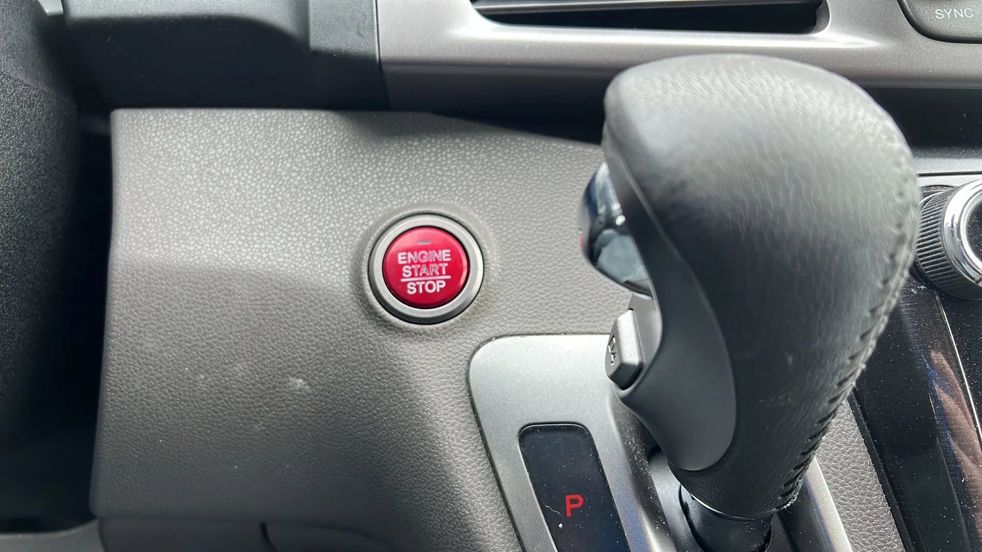 Used 2015 Honda Odyssey Touring image 25