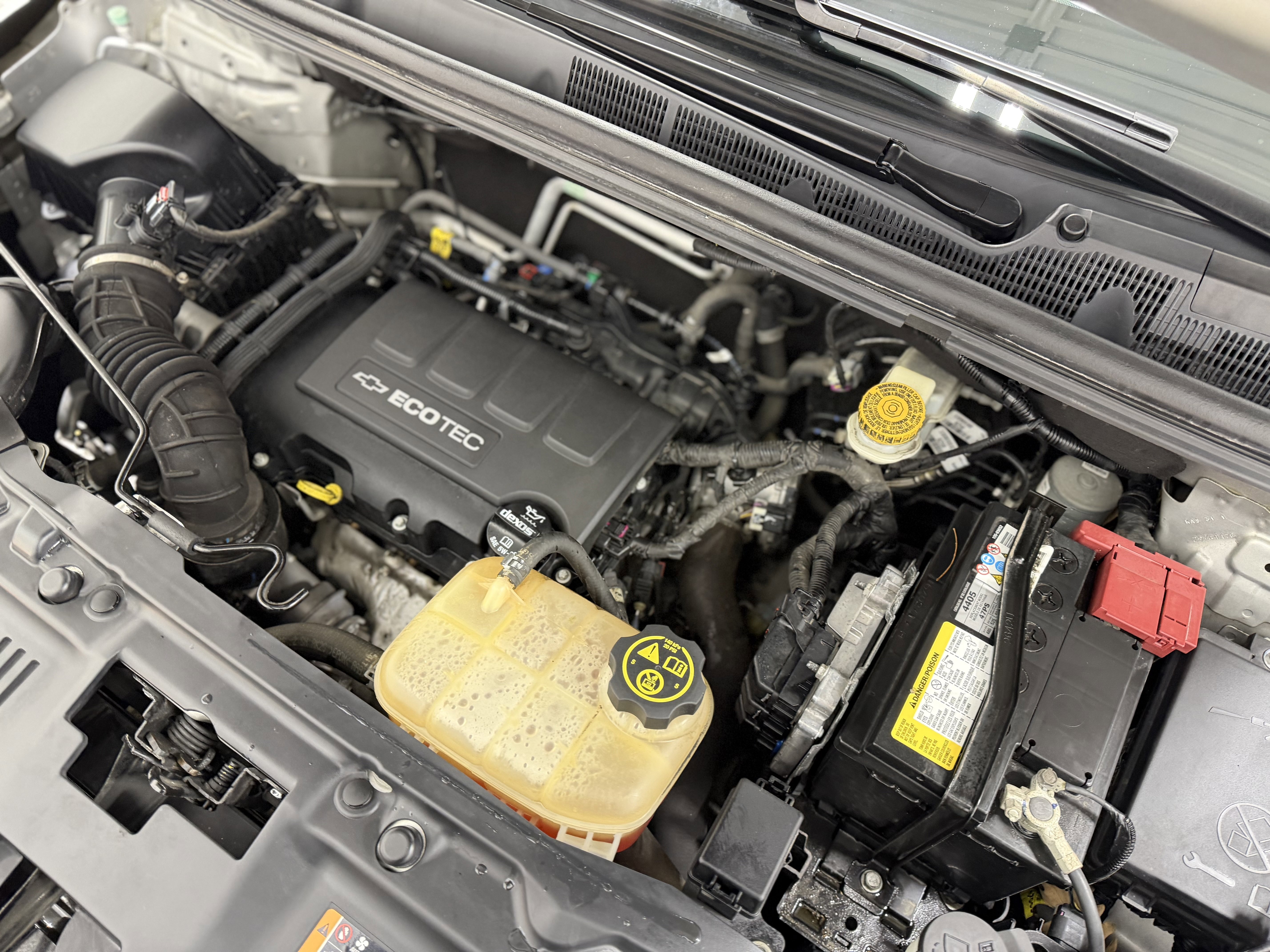 Used 2019 Chevrolet Trax LT w/ Sun & Sound Package image 28