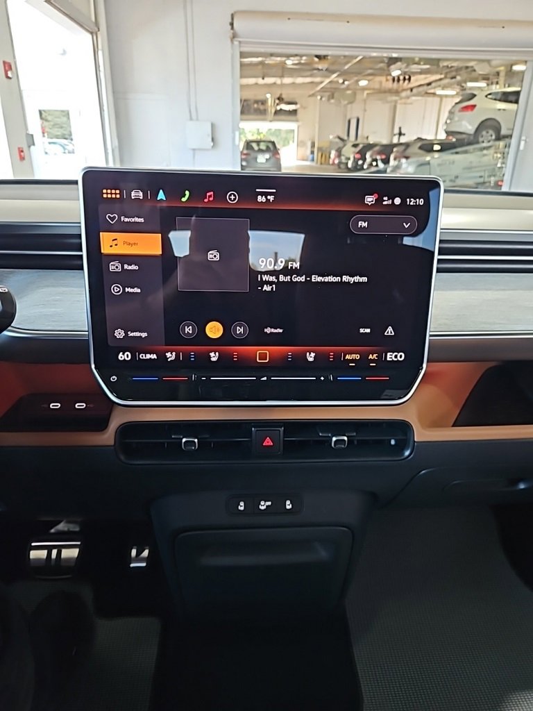 New 2025 Volkswagen ID. Buzz Pro S Plus image 28